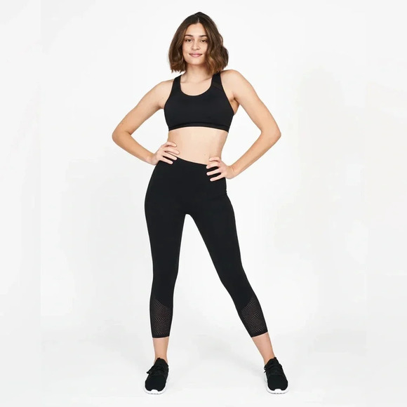 Spanx Every Wear Laser Wave 7/8 Leggings - Picture 7 of 8